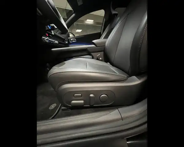 Hyundai IONIQ 6 view 9