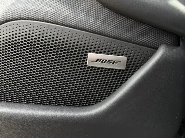 Porsche Taycan view 30