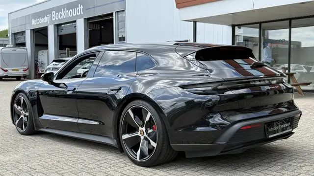 Porsche Taycan view 3
