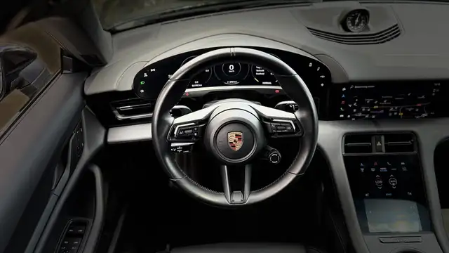Porsche Taycan view 8