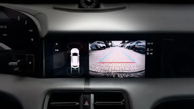 Porsche Taycan view 24