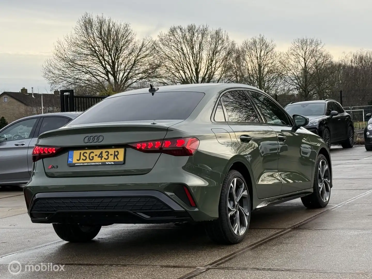 Audi A3 Limousine 35 TFSI S edition Aut-Pano-Matrix-Ambien Grün - 2