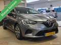 Renault Clio 1.0 TCe 90 Equilibre *NL, NAVI, 1e eig, RIJKLAARPR Grijs - thumbnail 3
