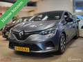Renault Clio 1.0 TCe 90 Equilibre *NL, NAVI, 1e eig, RIJKLAARPR Grijs - thumbnail 1
