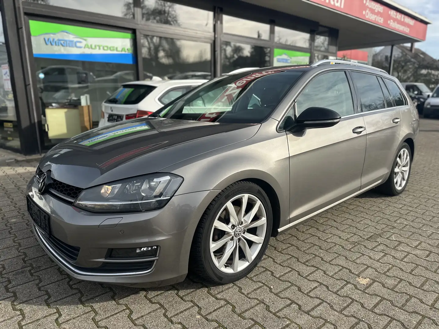 Volkswagen Golf Variant Highline Automatik Grau - 1