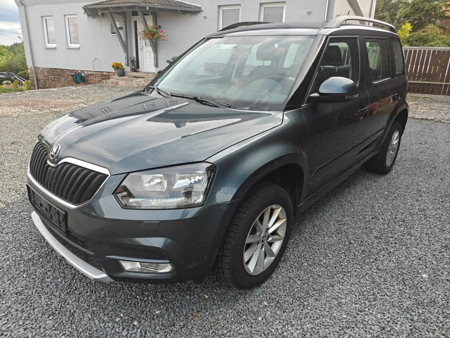 Skoda Yeti Ambition Grau - 2