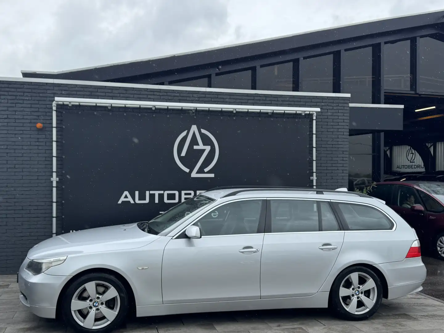 BMW 525 5-serie Touring 525xi High Executive Grijs - 1