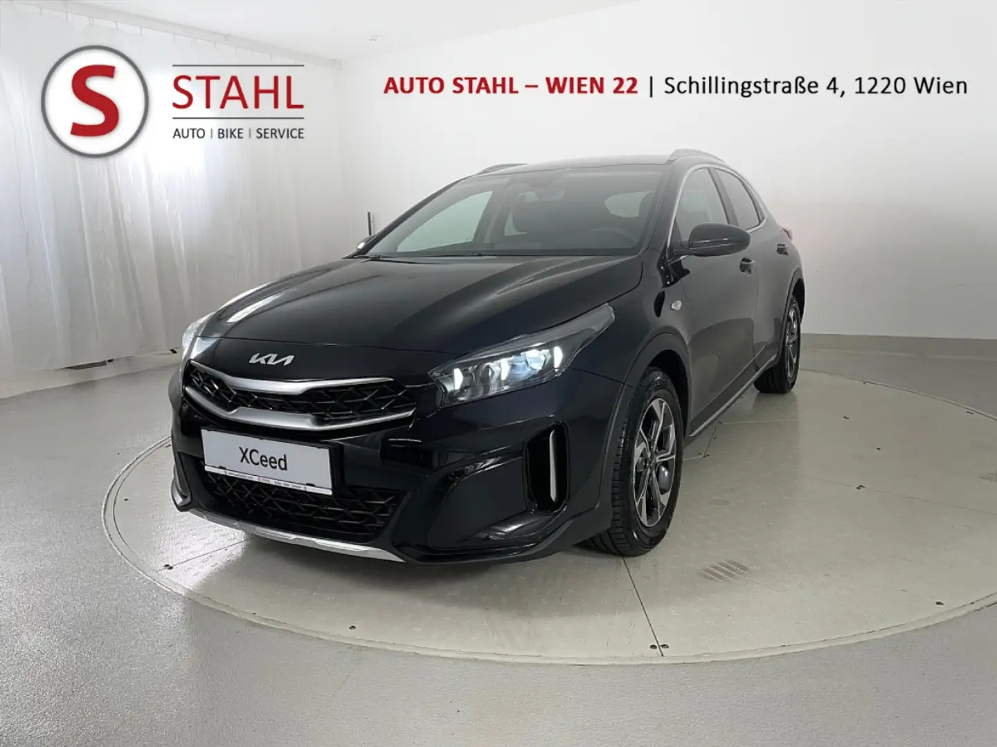 Kia XCeed 1,6 TGDI Silber DCT | Stahl Wien 22 Schwarz - 1