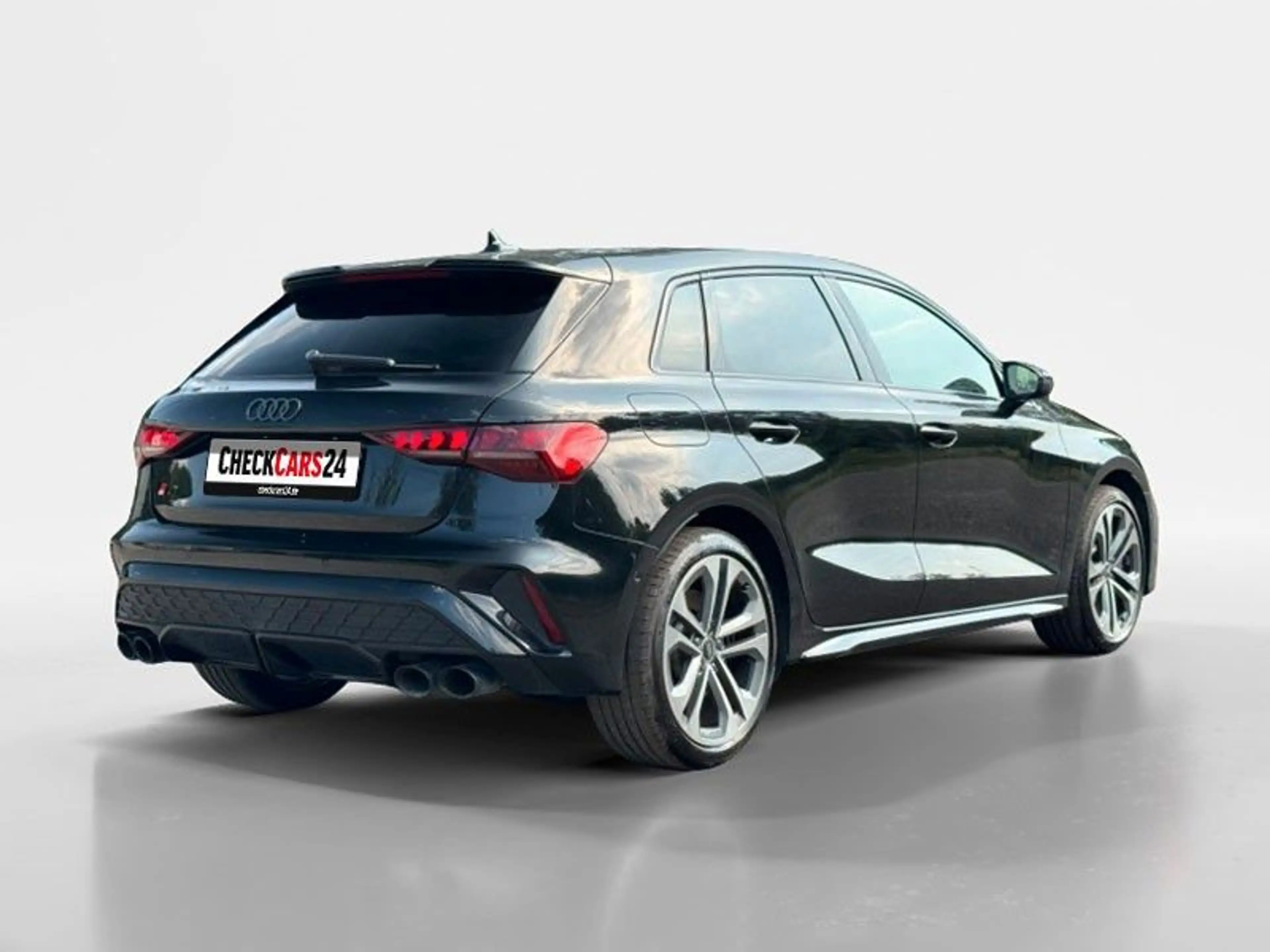 Audi S3 Sportback 2.0 TFSI quattro — photo 8