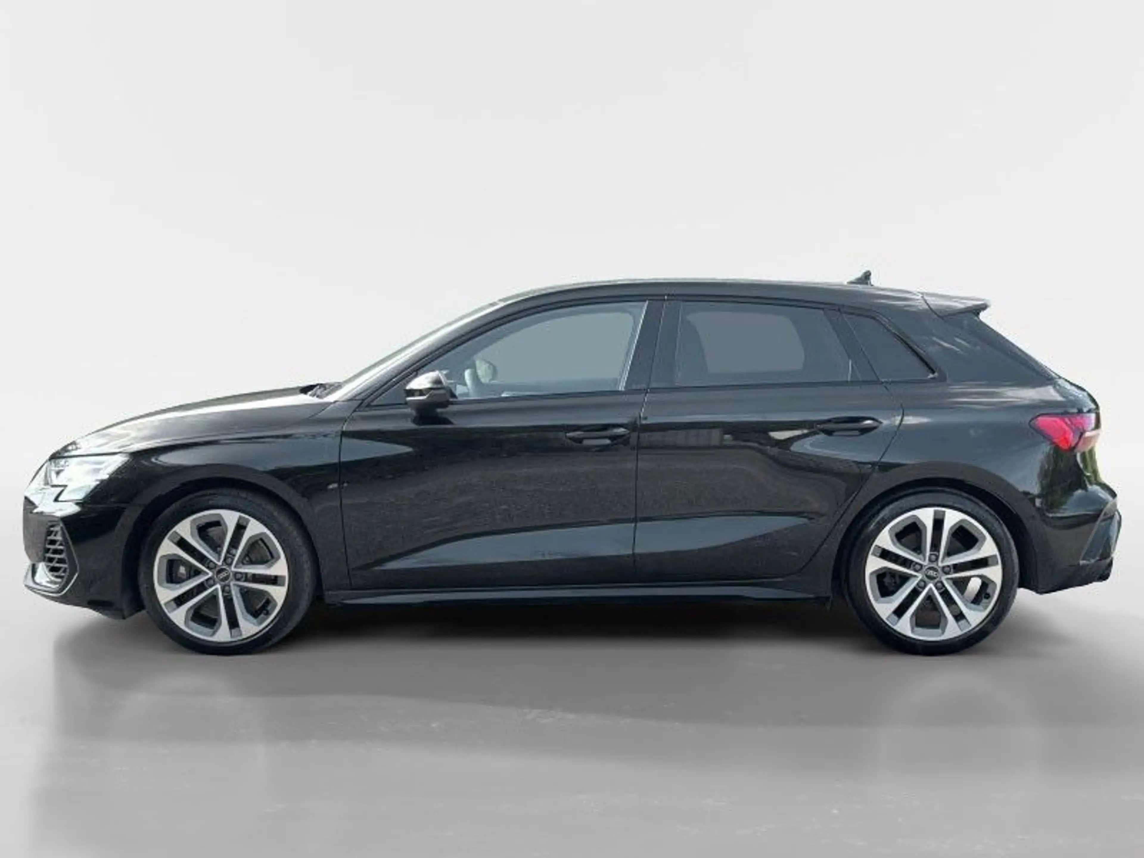 Audi S3 Sportback 2.0 TFSI quattro — photo 3