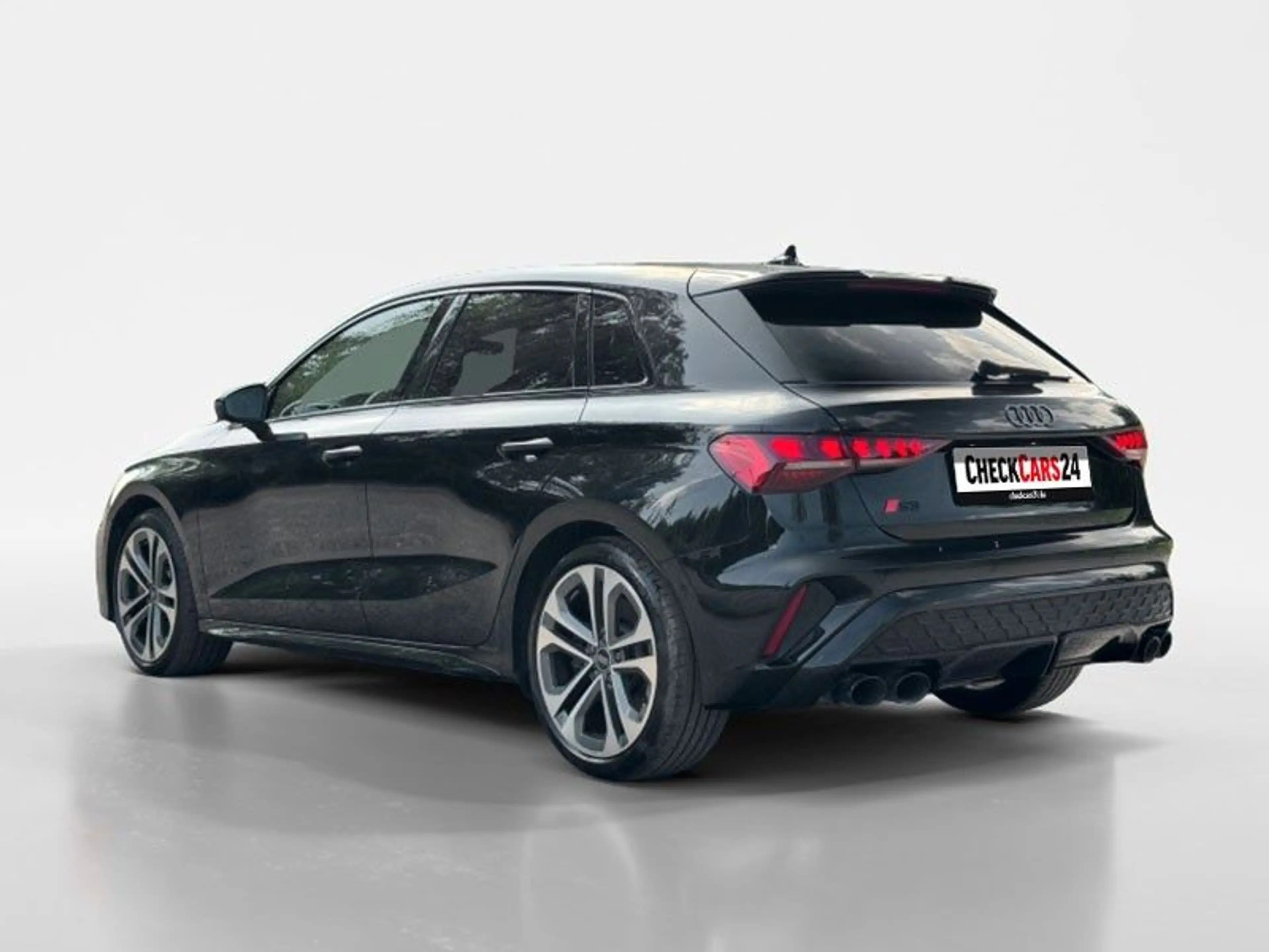 Audi S3 Sportback 2.0 TFSI quattro — photo 10