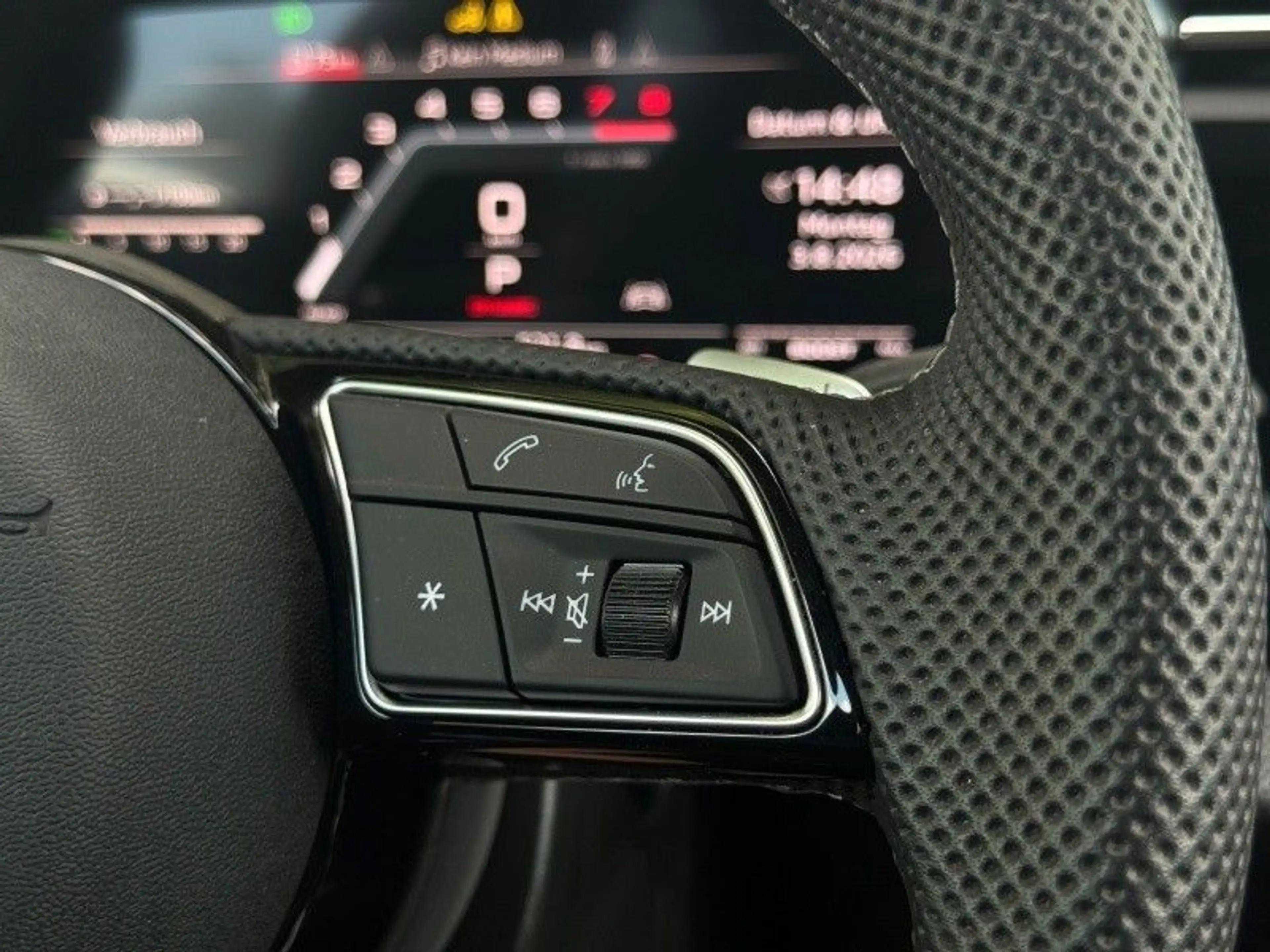 Audi S3 Sportback 2.0 TFSI quattro — photo 14