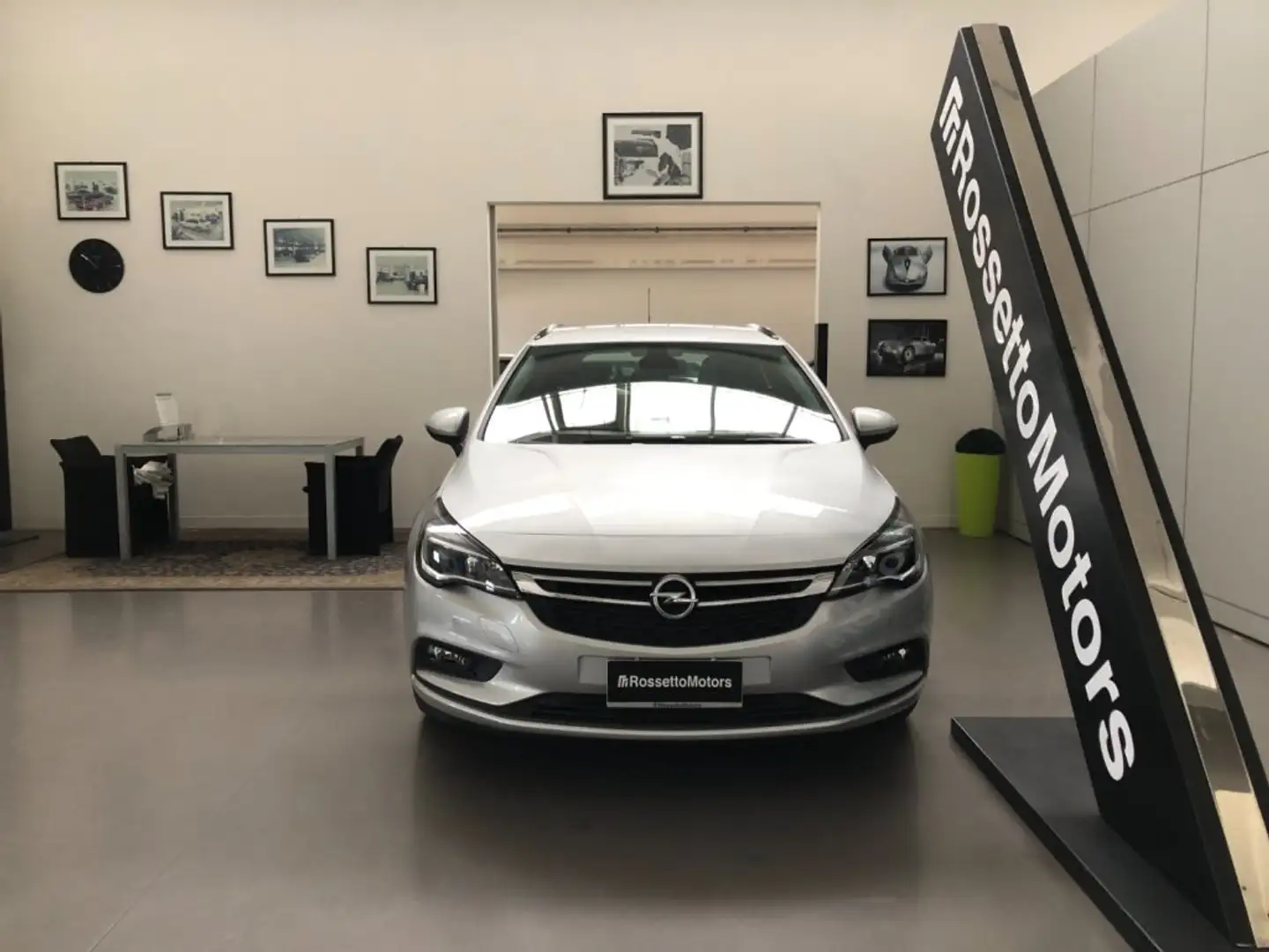 Opel Astra 1.6CDTi SW Business-NEOPATENTATI Silber - 2