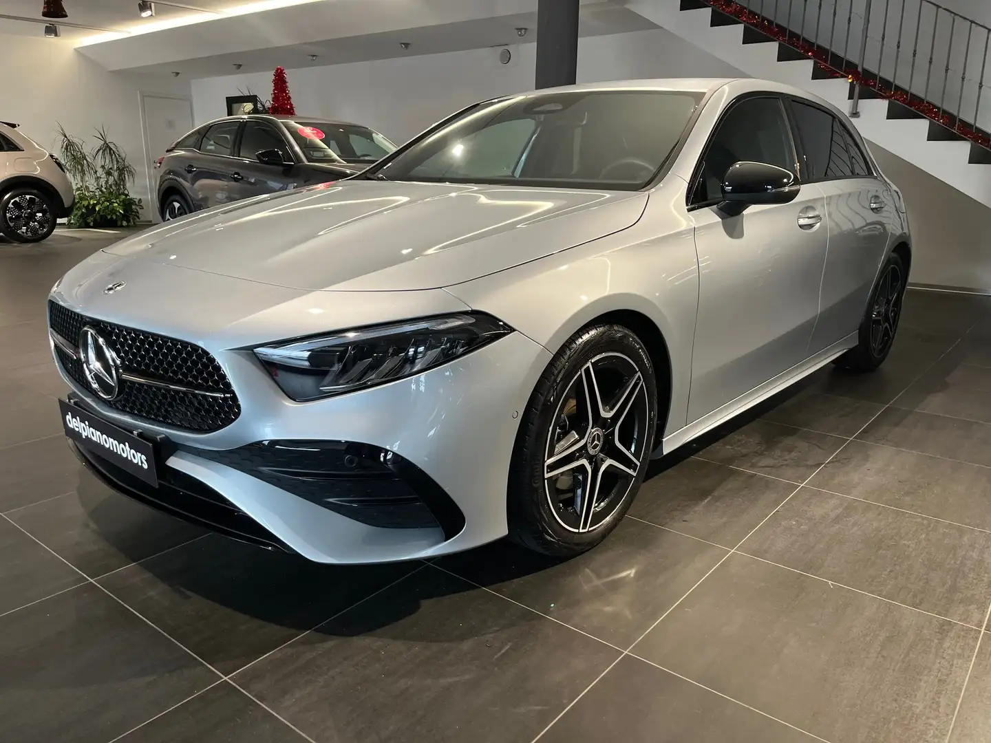 Mercedes-Benz A 200 A 200 AMG EDITION Argent - 1