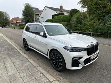 xDrive40i