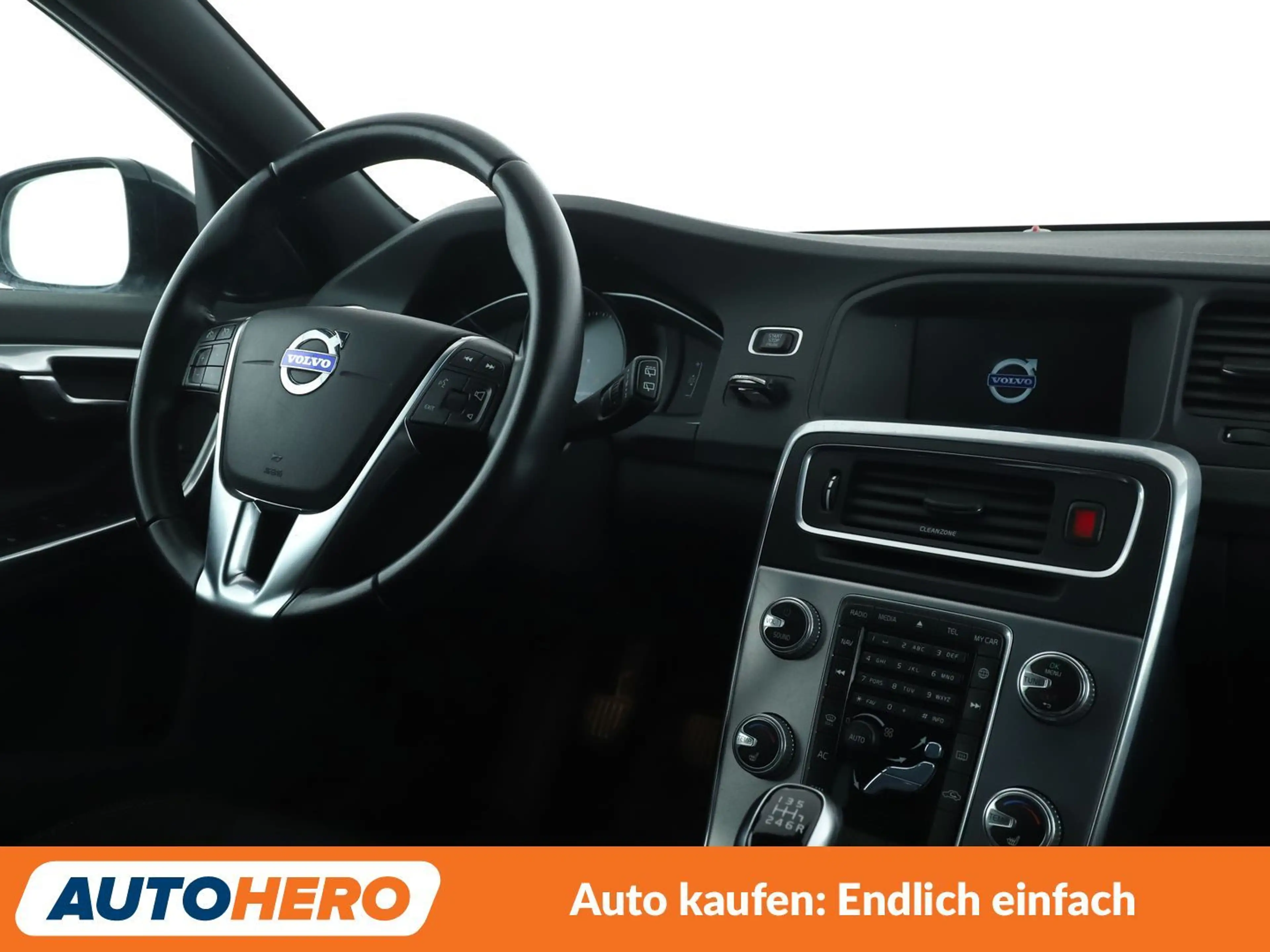 Volvo V60 Cross Country 2.0 D4 Momentum*NAV*BI-XENON*TEMPO*CAM*PDC*SHZ* — photo 13