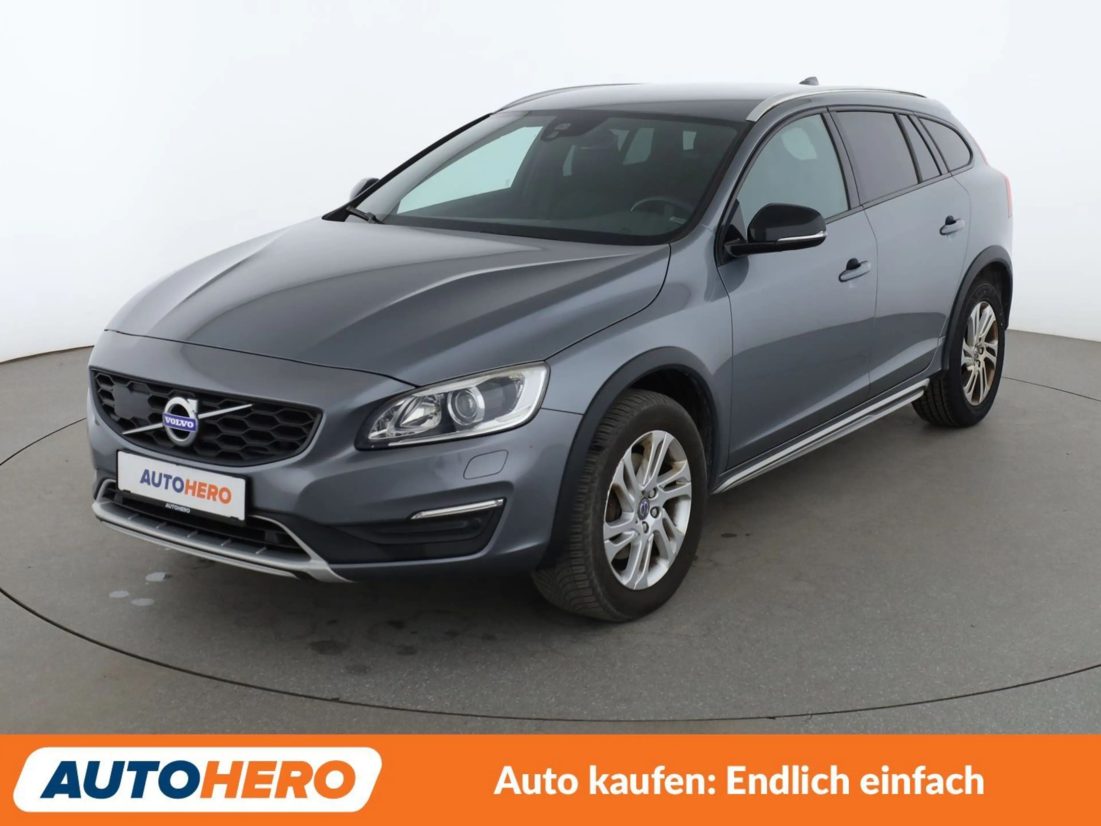 Volvo V60 Cross Country 2.0 D4 Momentum*NAV*BI-XENON*TEMPO*CAM*PDC*SHZ*