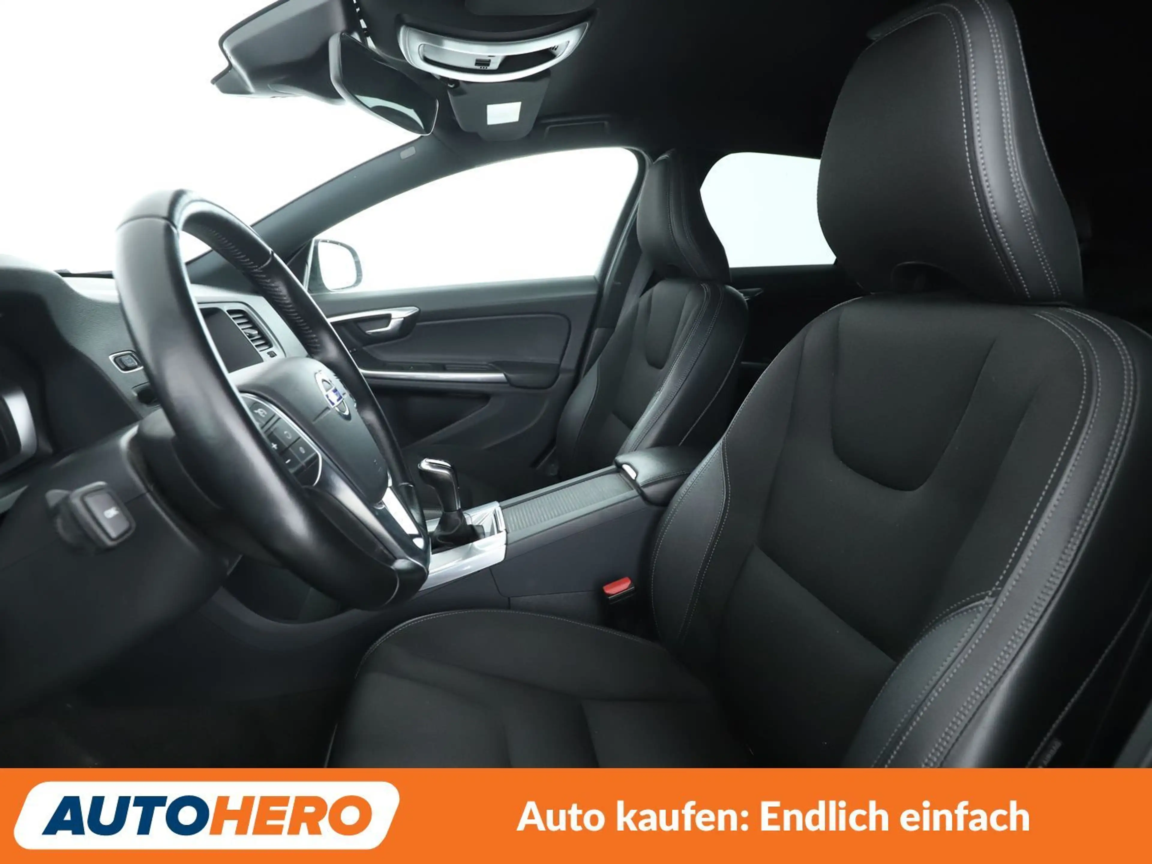 Volvo V60 Cross Country 2.0 D4 Momentum*NAV*BI-XENON*TEMPO*CAM*PDC*SHZ* — photo 10