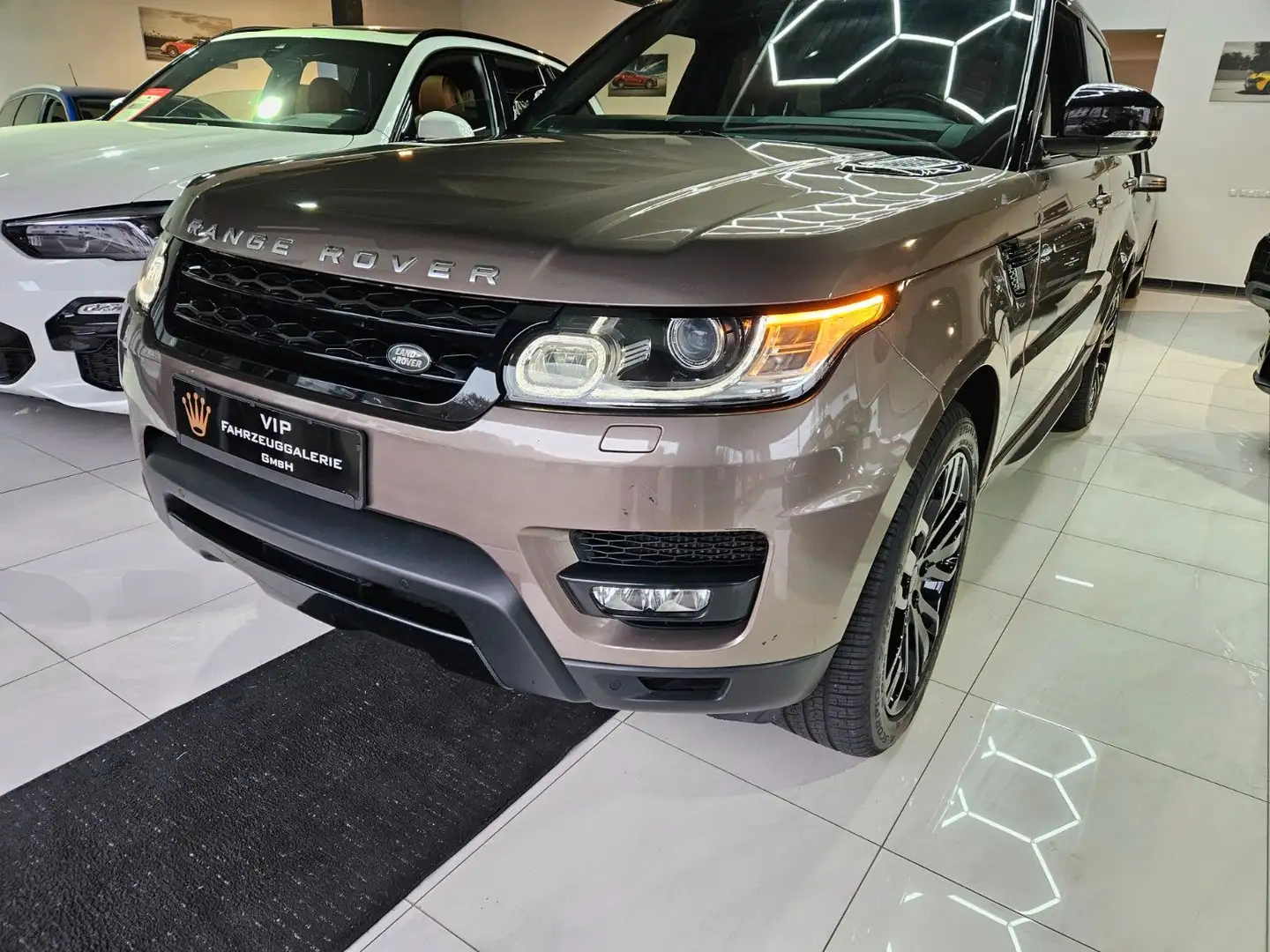Land Rover Range Rover Sport Sport 3.0 *Dynamic*Kamera*AHK*NAVI*LED*Scheckhef Grau - 2