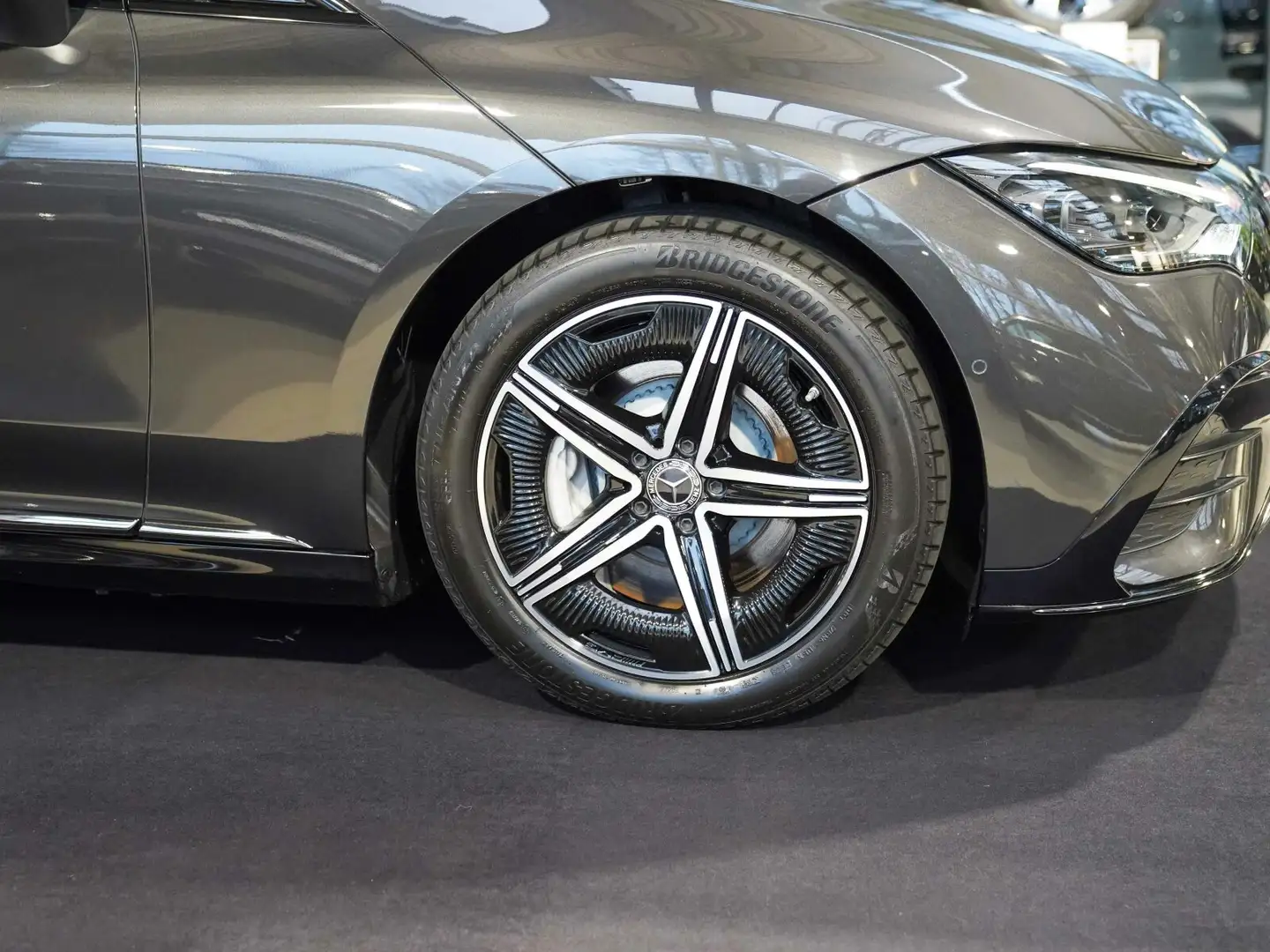 Mercedes-Benz EQE 350 EQE 350 4M AMG Line Night Burmester Pano Head-up Grau - 2