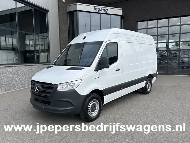 Mercedes-Benz 320 eSprinter L2 H2 Pro 81kWh / Snel laden 115Kw / Tre