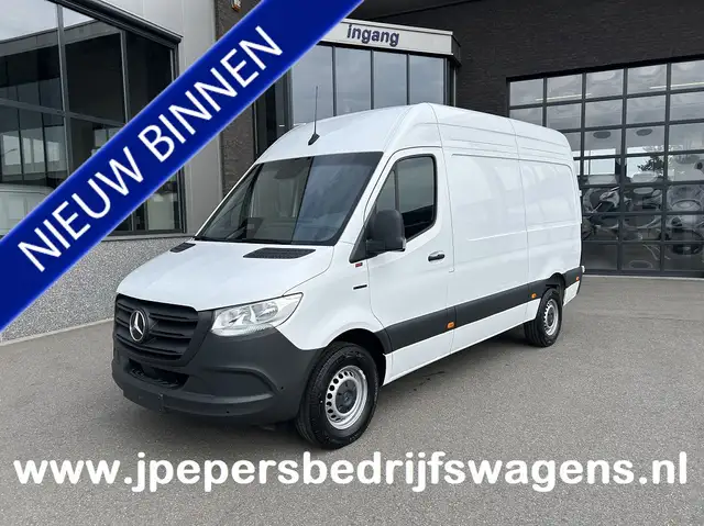 Mercedes-Benz 320 eSprinter L2 H2 Pro 81kWh / Snel laden 115Kw / Tre