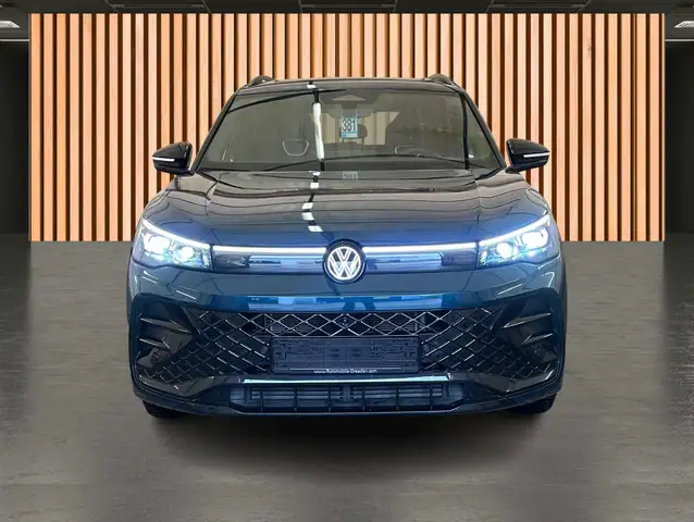 Volkswagen Tiguan view 13