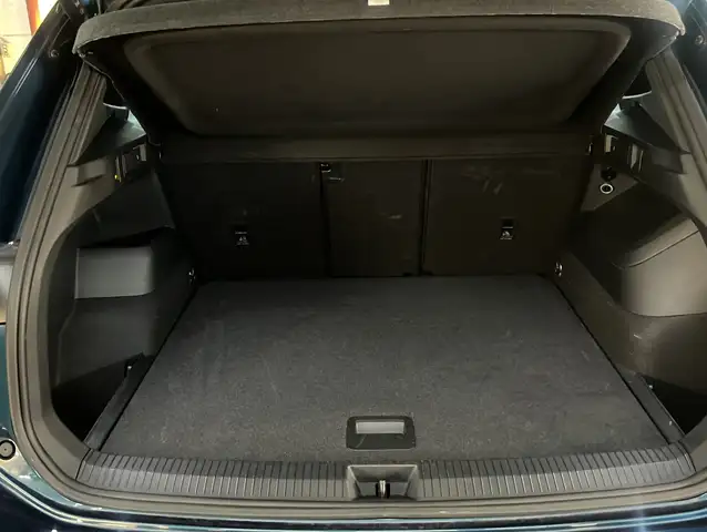 Volkswagen Tiguan view 8