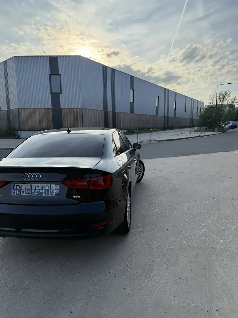 Audi A3 Berline 1.6 TDI 110 Ambition Luxe - 2