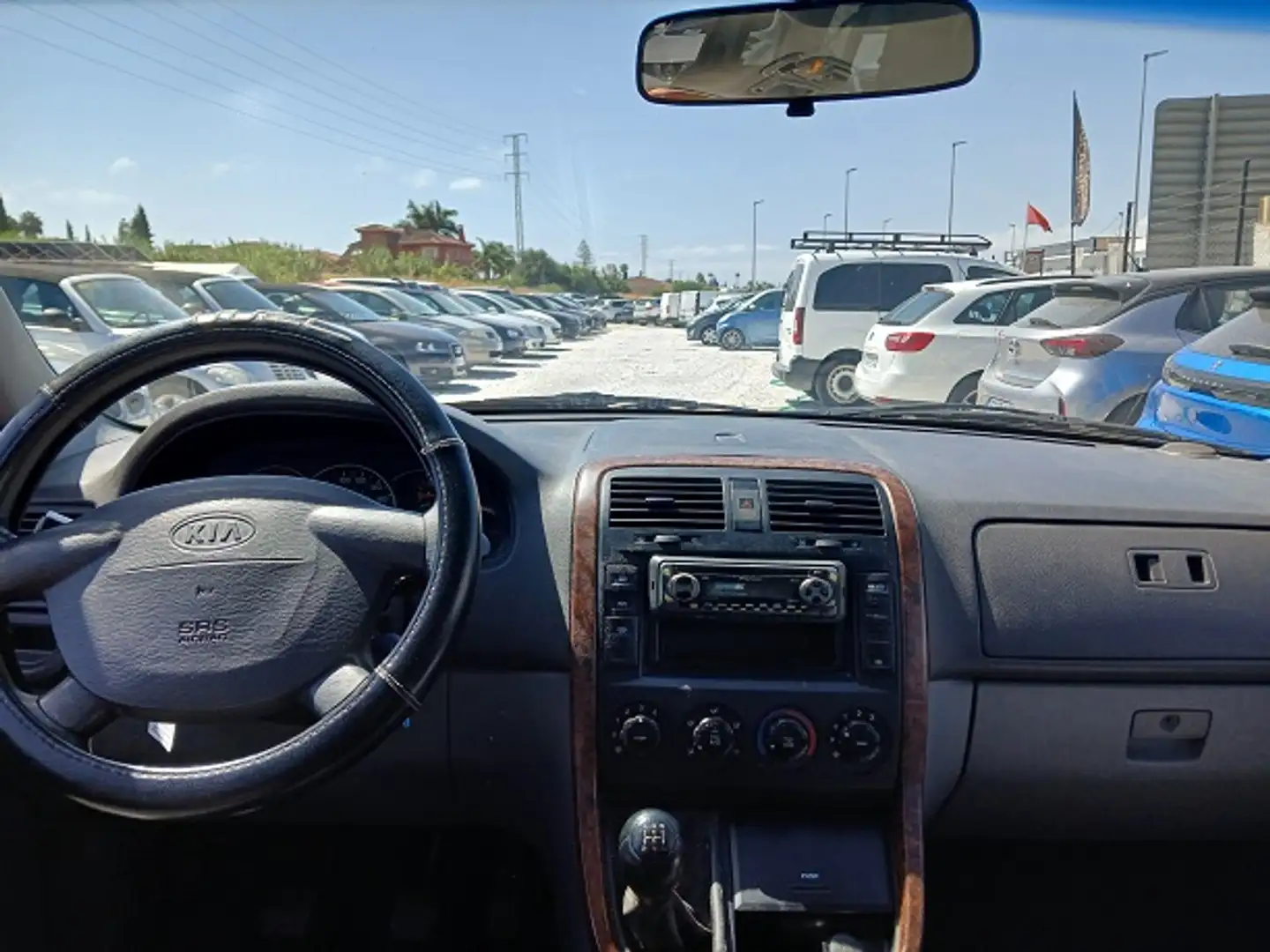 Kia Carnival 2.9CRDI LX Gris - 2