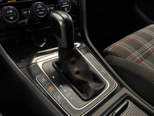 Volkswagen Golf view 15