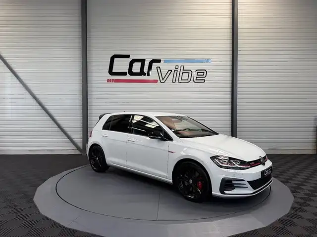 Volkswagen Golf main image