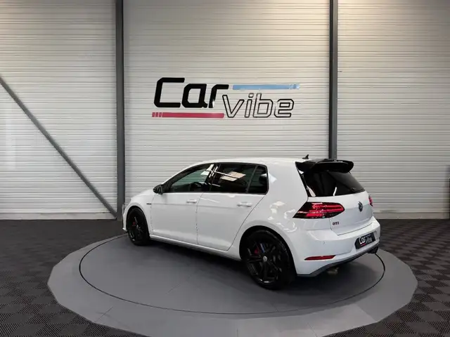 Volkswagen Golf view 6
