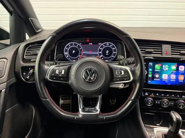 Volkswagen Golf view 11