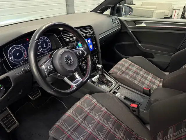 Volkswagen Golf view 10
