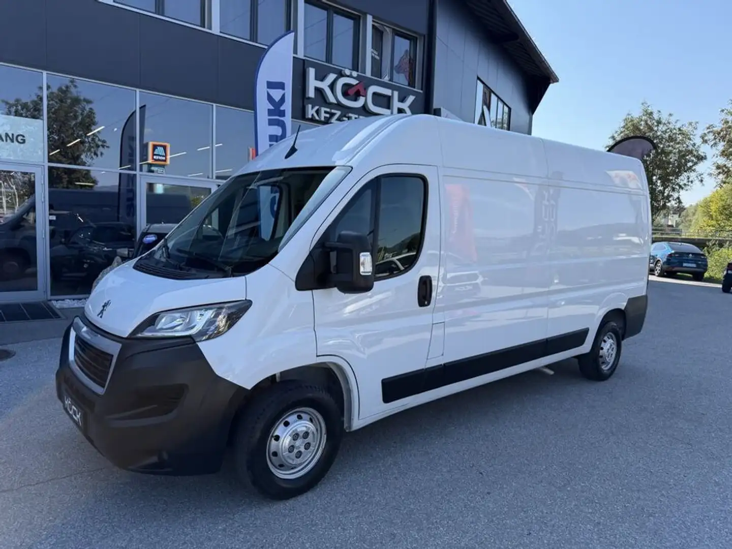 Peugeot Boxer 333 L3H2 BlueHDi 140 Stop&Start Weiß - 1