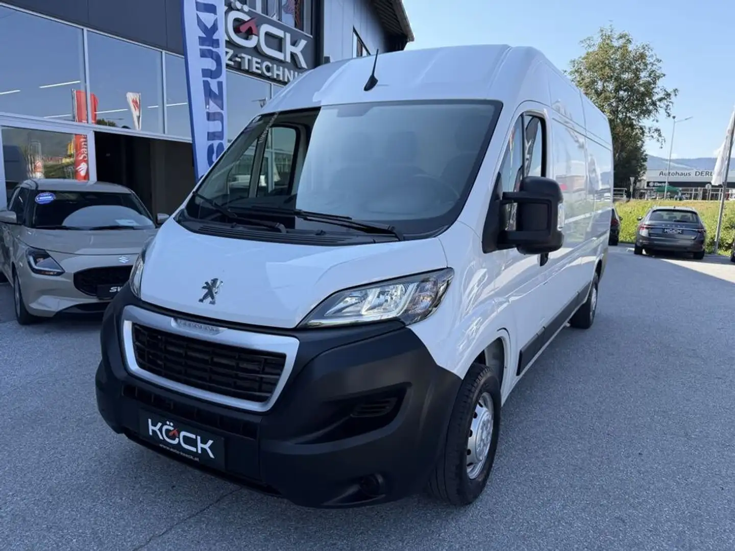 Peugeot Boxer 333 L3H2 BlueHDi 140 Stop&Start Weiß - 2