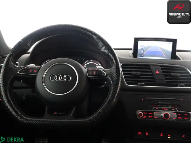 Audi RS Q3 view 10