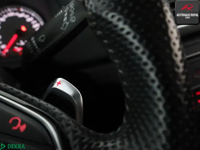 Audi RS Q3 view 23