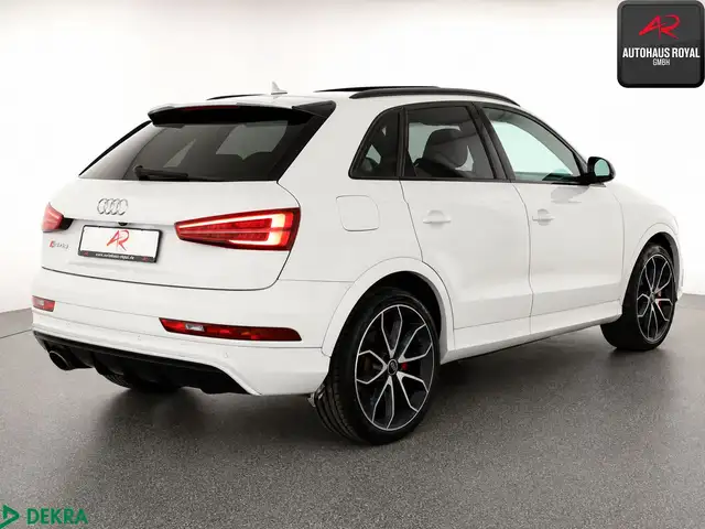 Audi RS Q3 view 5