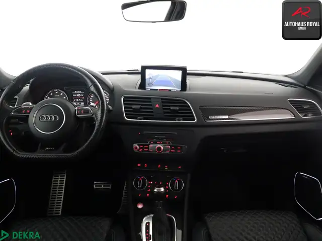 Audi RS Q3 view 9