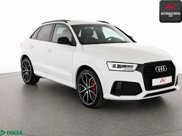 Audi RS Q3 view 7