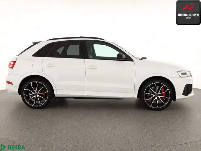 Audi RS Q3 view 6