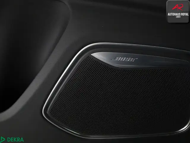Audi RS Q3 view 24