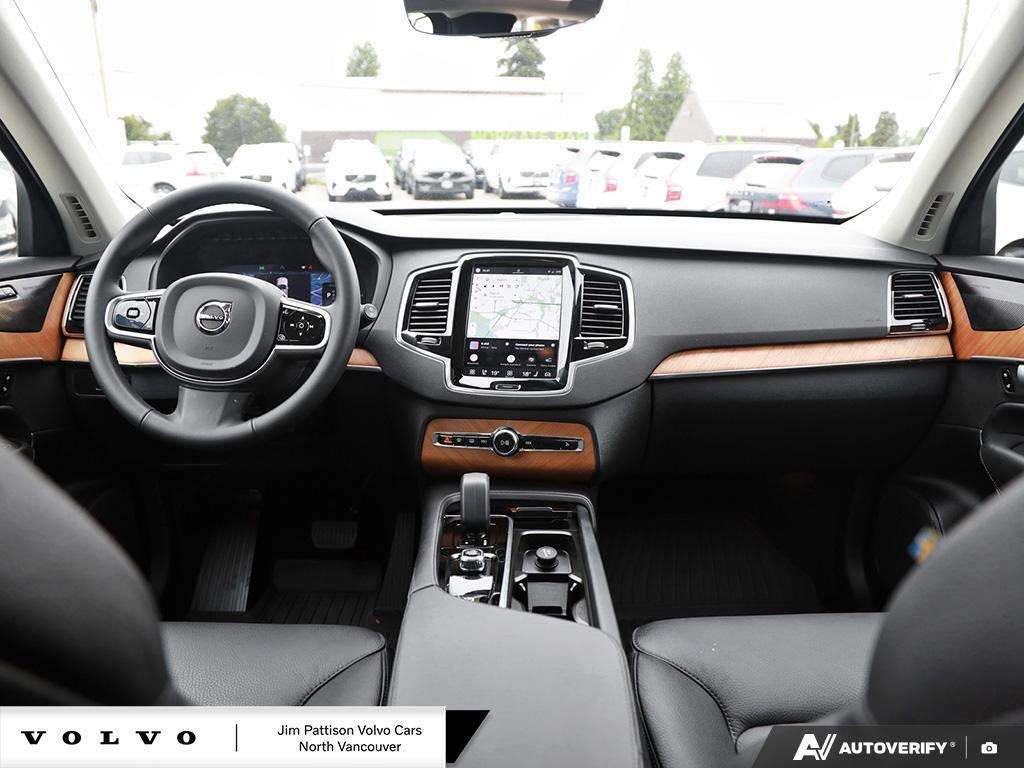 2024 Volvo XC90 T8 eAWD PHEV Plus Bright 7-Seater - HOV Access thumb 26
