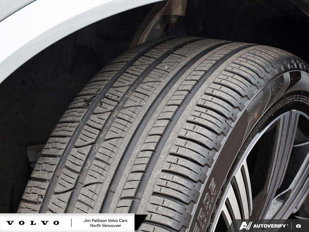 2024 Volvo XC90 T8 eAWD PHEV Plus Bright 7-Seater - HOV Access thumb 7