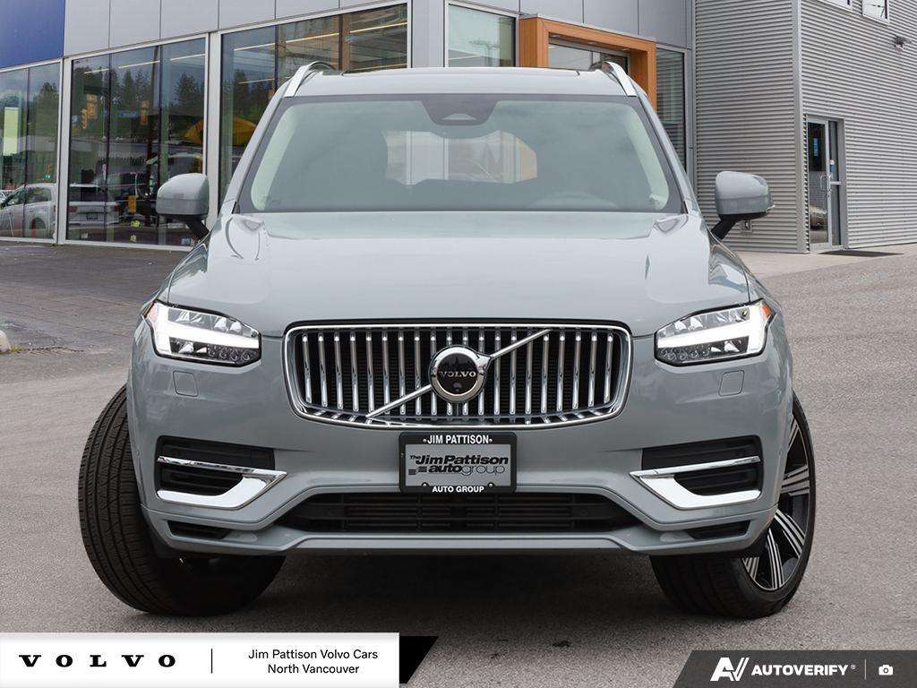 2024 Volvo XC90 T8 eAWD PHEV Plus Bright 7-Seater - HOV Access alt 2