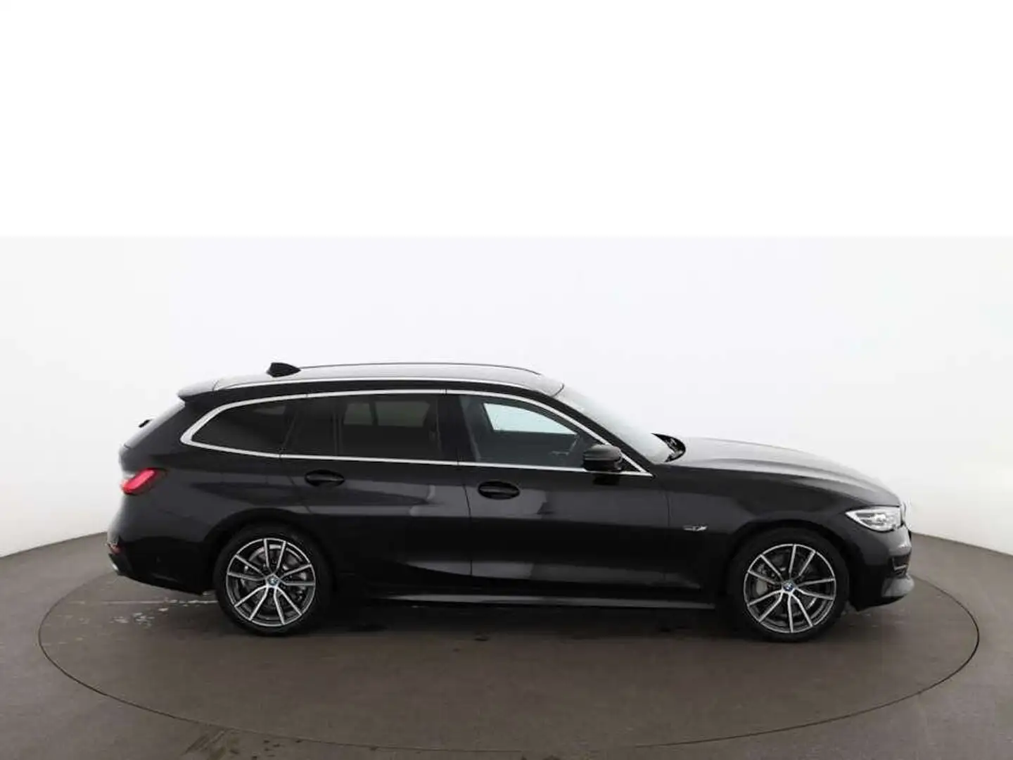 BMW 330 e Touring Sport Line Aut LED LEDER NAVI R-CAM Schwarz - 2