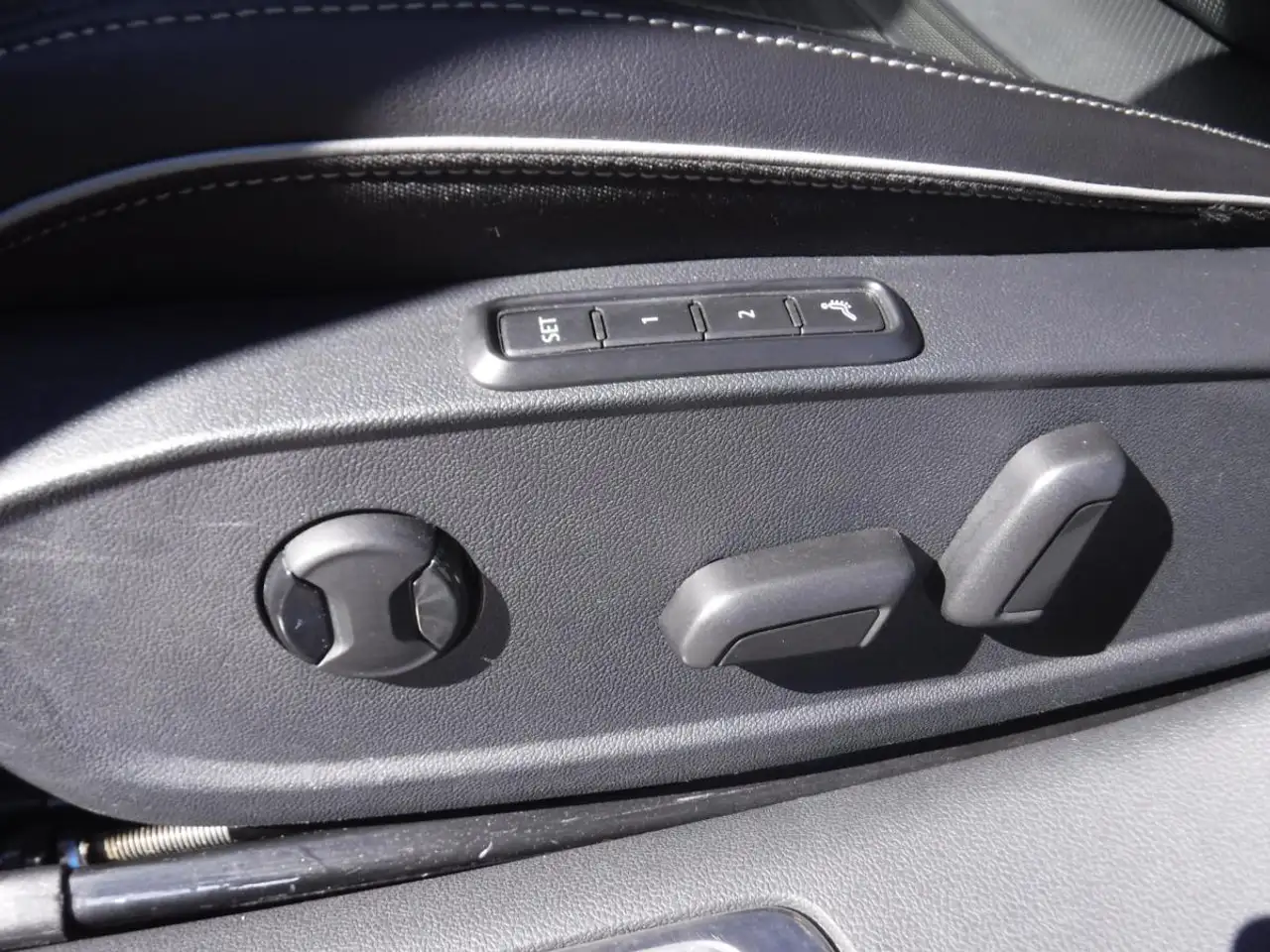 Volkswagen Arteon снимка Volkswagen Arteon