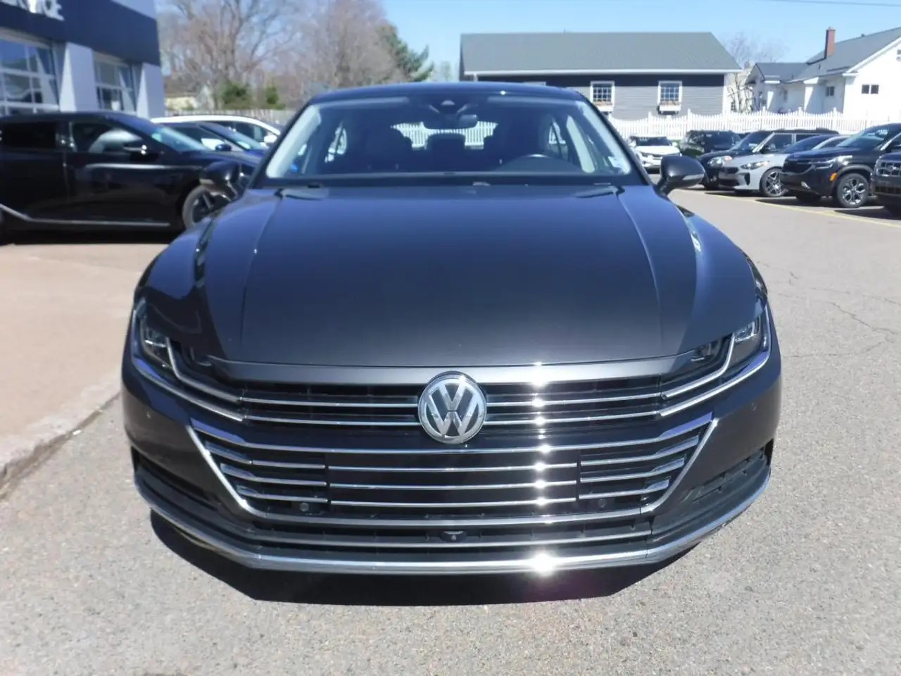 Volkswagen Arteon снимка Volkswagen Arteon